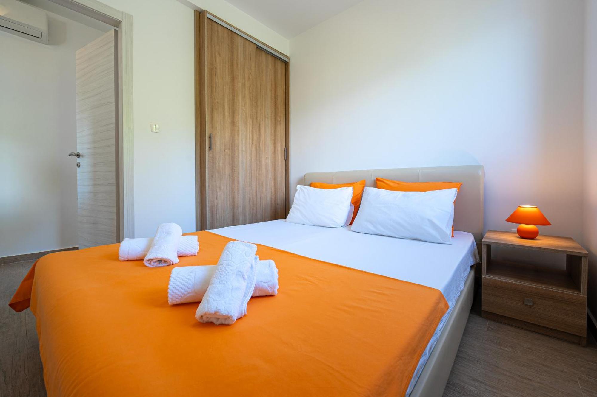 Hera Apartments Доньї-Столів Екстер'єр фото