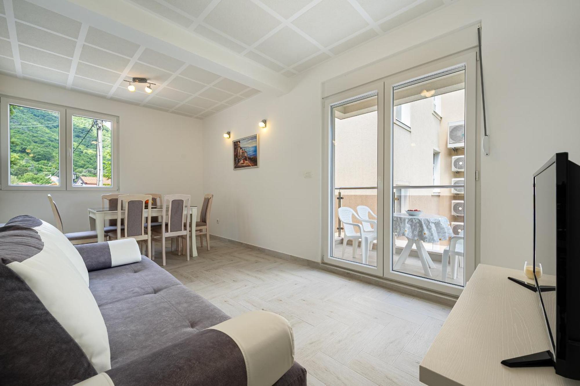 Hera Apartments Доньї-Столів Екстер'єр фото
