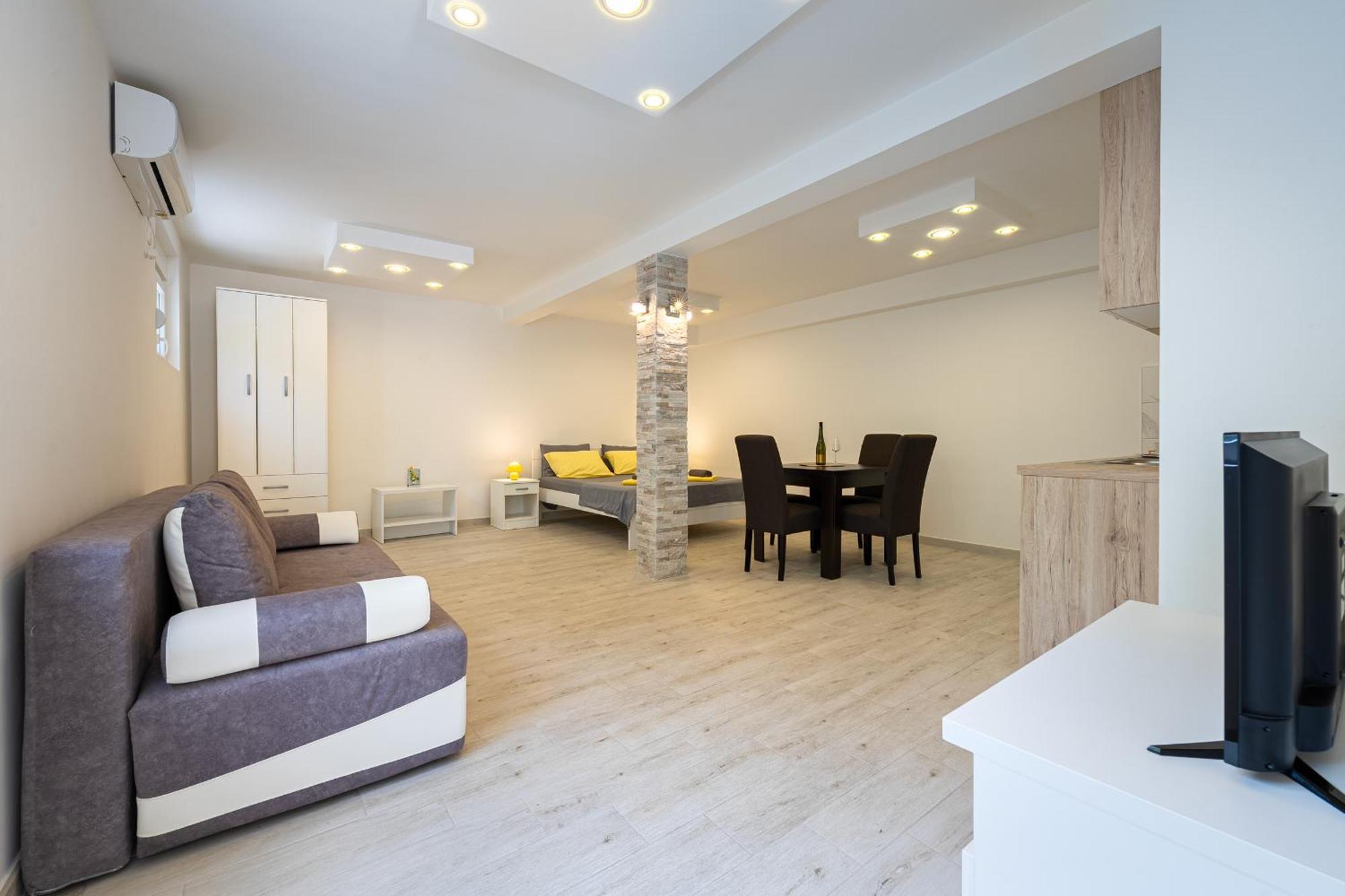 Hera Apartments Доньї-Столів Екстер'єр фото