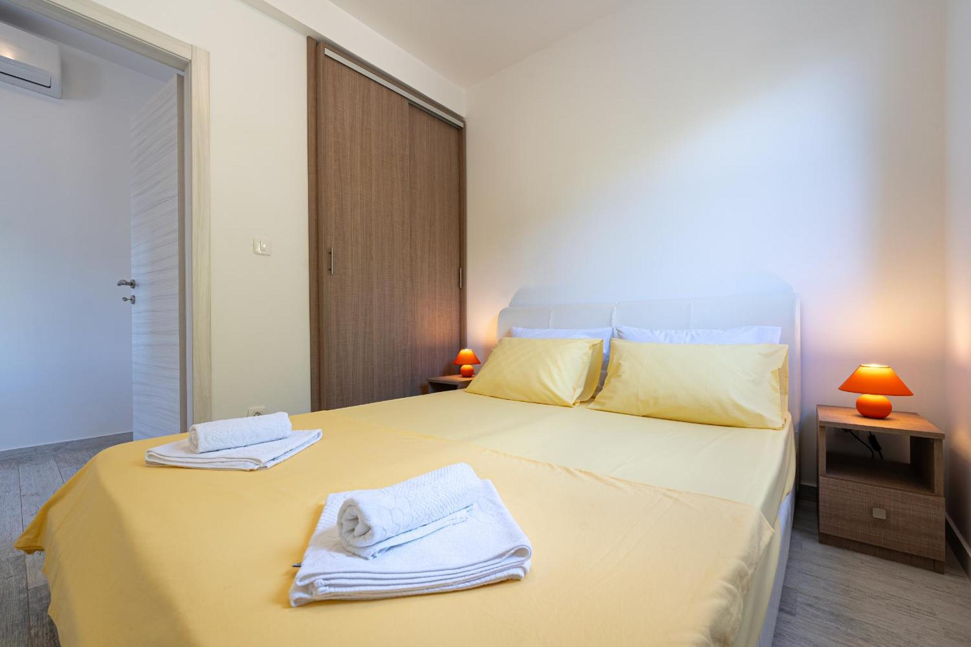 Hera Apartments Доньї-Столів Номер фото