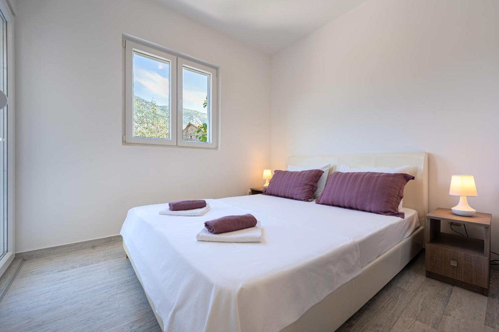 Hera Apartments Доньї-Столів Екстер'єр фото